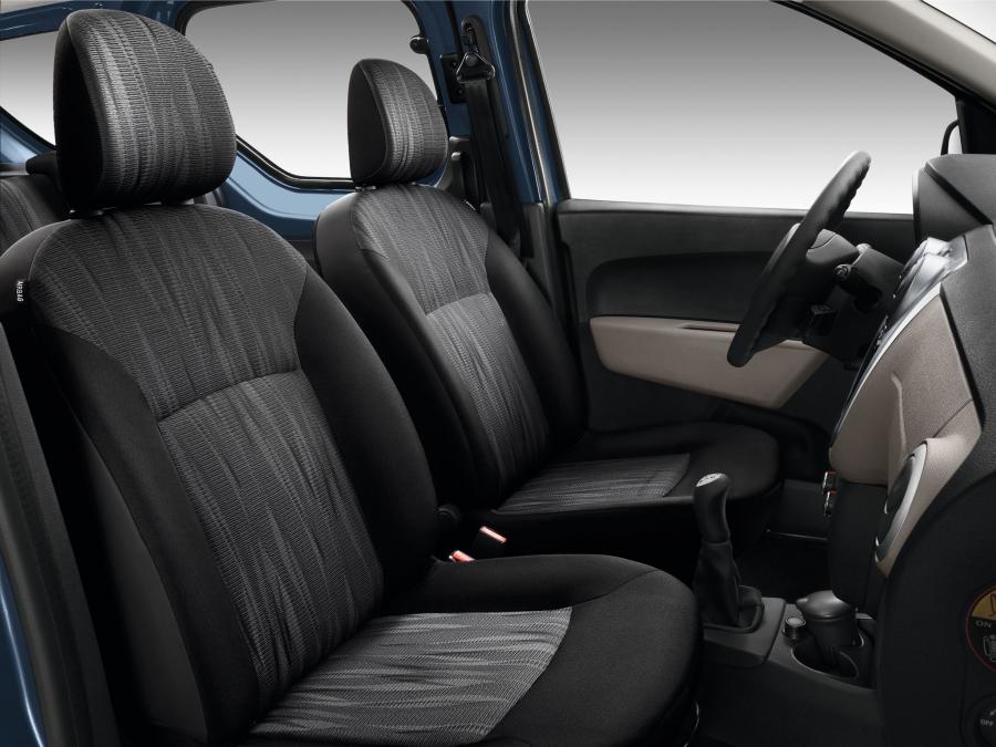 Интерьер Dacia Dokker 2012 года  (фото 11 из 48)